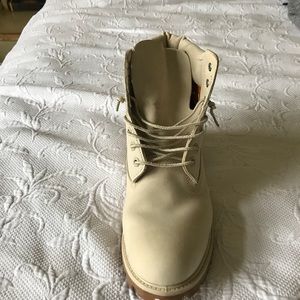 Timberland gum whites, sz 10.5 NWOT